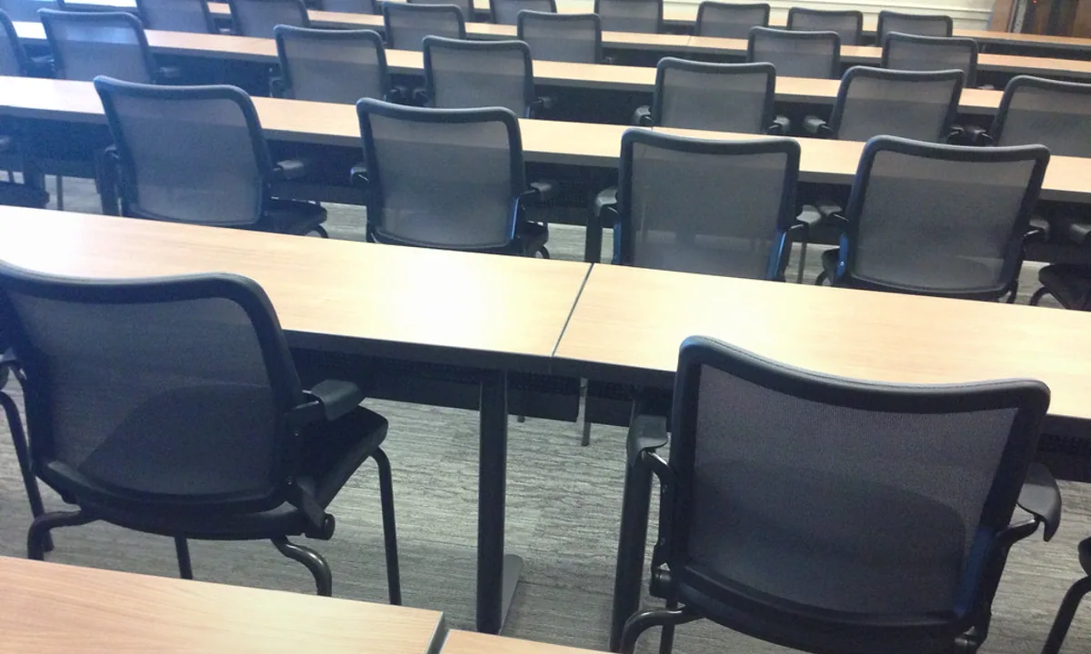 Dershane, Kurs ve Etüt Merkezi Koltuk Temizliği | Öğrenci Yoğunluğuna Uygun Hijyen Planı 2026